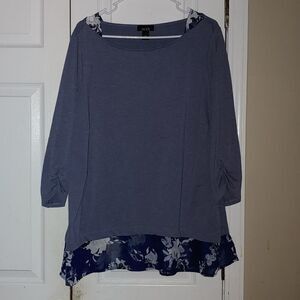 Alyx blue  top with floral print hem Sz 3X